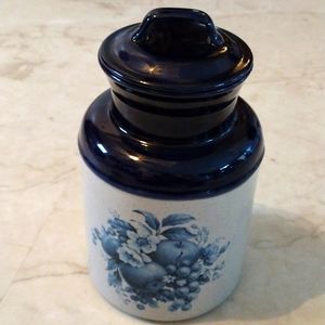 McCoy ceramic jar with lid.